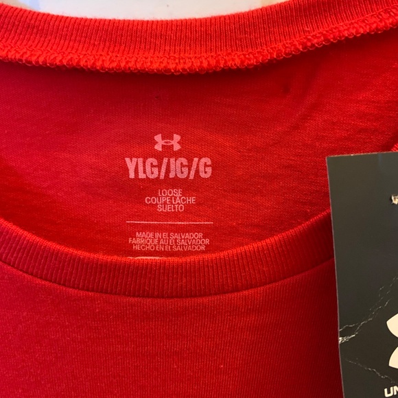 NWT Cute Girls Under Armour Red Holiday Tee Shirt YLG Cookies Snowflake Mittens - Picture 5 of 5